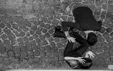 Civitavecchia, aggredisce moglie con un coltello: arrestato 55enne