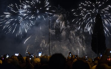 fuochi_artificio_ansa