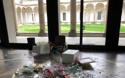 Milano, festa abusiva dentro l'Università Statale per Halloween