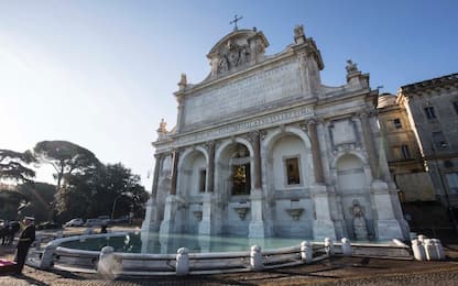 Roma, torna l'acqua nel Fontanone. VIDEO