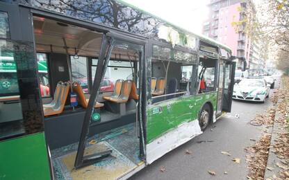 Incidente filobus Milano, il conducente: "Mi si è appannata la vista"