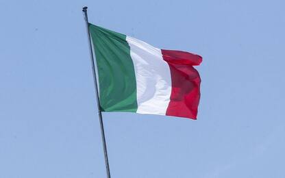 Bra, rubata la bandiera italiana del monumento alla Resistenza