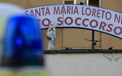 Ambulanza sequestrata a Napoli, indagini per identificare responsabili