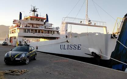 Messina, sequestro navi alla Caronte. Società: "Navigazione continua"