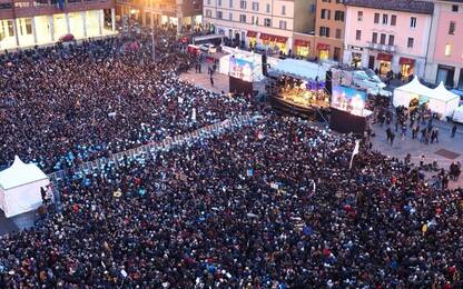 Sardine a Bologna, Santori: “Piazza stracolma, siamo oltre 40mila”