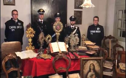 Ivrea, ruba oggetti sacri da parrocchia di Sant’Ulderico: arrestato 