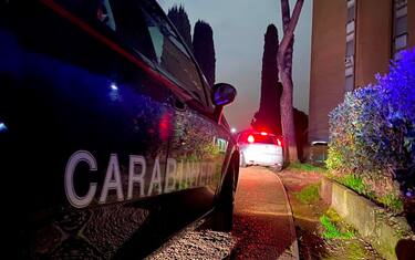 Bombe a mano tra la biancheria sporca: arrestato operaio nel Torinese