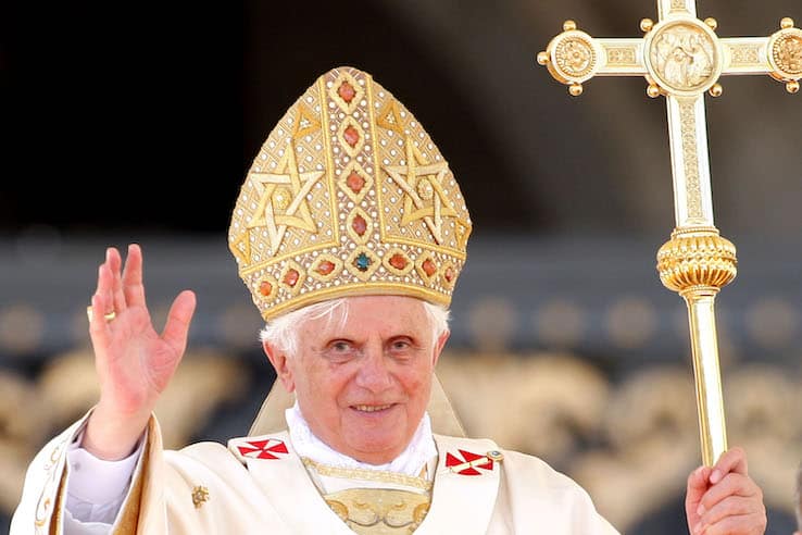 è Succeduto A Benedetto Xvi Dimissioni di Papa Ratzinger, 7 anni fa la rinuncia di Papa Benedetto