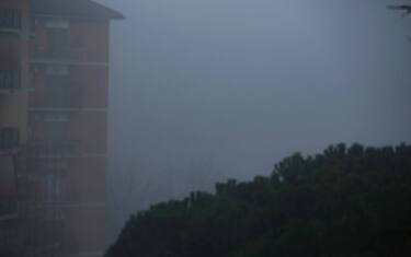 foto-hero-roma-nebbia-fotogramma