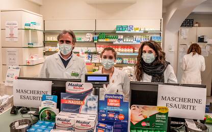 Coronavirus, farmacista di Brescia si licenzia: "Non siamo protetti"