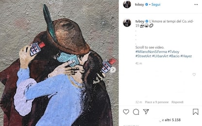 Coronavirus, a Milano il murales di TvBoy con il bacio di Hayez