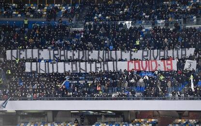 Coronavirus, striscione della curva del Napoli: "Uniti contro Covid19"