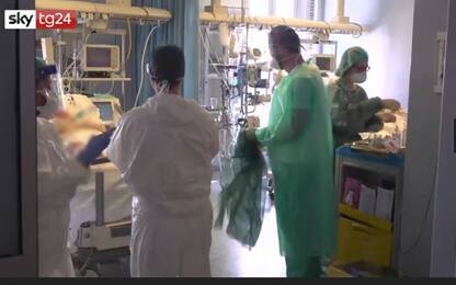 Coronavirus, la situazione dentro l'ospedale a Cremona. VIDEO