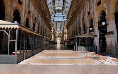 Coronavirus, Milano: Galleria Vittorio Emanuele è deserta