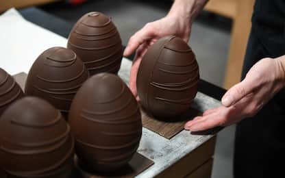 Coronavirus, le aziende dolciarie donano uova di Pasqua in beneficenza