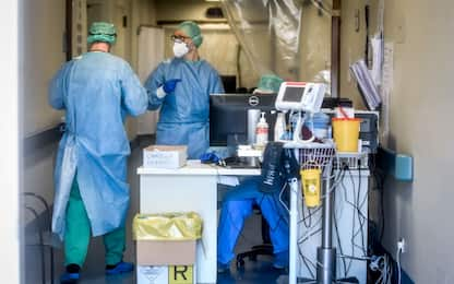 Coronavirus, morti in Italia altri 9 medici e 2 infermiere