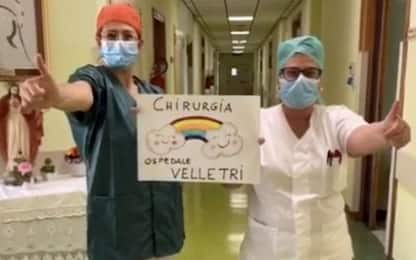 Coronavirus, ospedale Velletri: auguri di Pasqua da reparto chirurgia