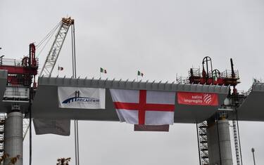 Ponte Genova, completato l'ultimo tratto del nuovo viadotto