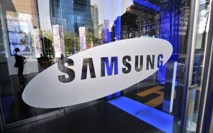 Samsung deposita il brevetto di uno smartphone con display trasparente