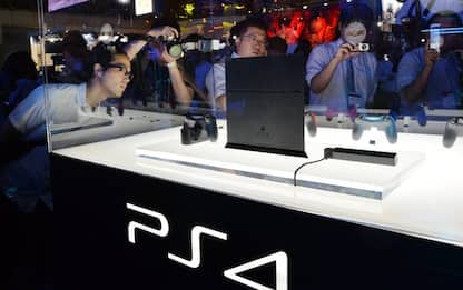 PS4, l'aggiornamento 7.00 prevede novità per party e remote play