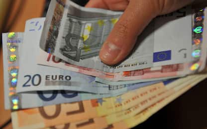 Enna, derubano anziano di migliaia di euro: due arresti 