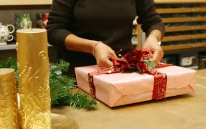 Natale, per un italiano su 5 "riciclo" dei regali indesiderati