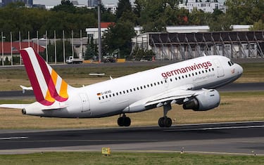Coronavirus, Lufthansa chiude Germanwings