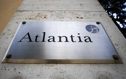 Atlantia affonda in Borsa, titolo giù dopo il crollo del ponte: -22%