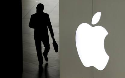 Apple crolla in Borsa: -10%, brucia 446 miliardi di capitalizzazione