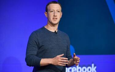 Facebook, ex mentore Zuckerberg: "Manifesto privacy è solo marketing"