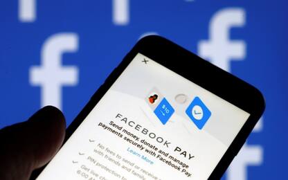Facebook entra nel mondo dei pagamenti digitali: annunciato Pay