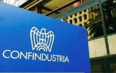 Confindustria: “A fine 2020 l’Italia rischia una seconda recessione”