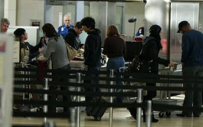 Catania, ruba un orologio in aeroporto: denunciata 62enne