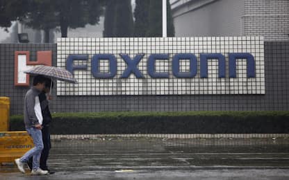 Coronavirus, stop produzione iPhone: Foxconn taglia stime sui ricavi