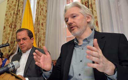 Assange a Obama: "Pronto a consegnarmi se Manning verrà graziato"