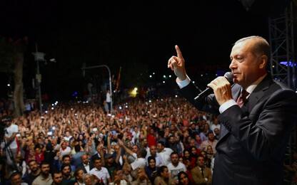 Crisi Olanda-Turchia, Erdogan: "Razzisti, la pagheranno"
