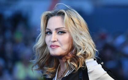 Madonna blocca l'asta di sue lettere e oggetti personali