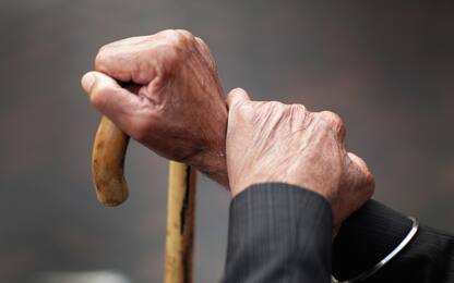 Picchiava e minacciava un 92enne: denunciato badante nel Beneventano