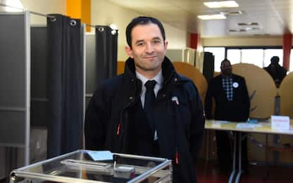 Francia, primarie della sinistra: sarà ballottaggio Hamon-Valls