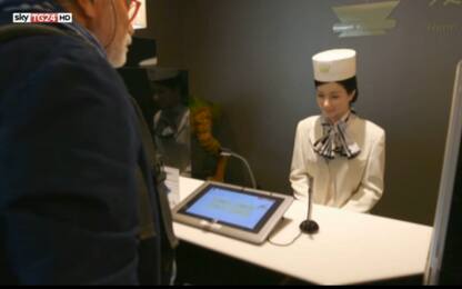 Giappone, viaggio nell’albergo gestito dai robot. VIDEO