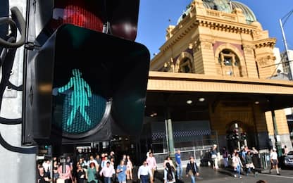 "Equal Crossing" a Melbourne