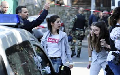 Francia, spari al liceo: 8 feriti. Fermato studente, non è terrorismo