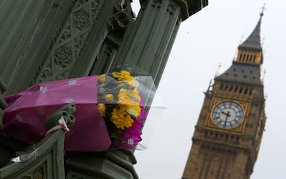 Attentato Londra, due arresti "significativi". Salgono a 4 le vittime