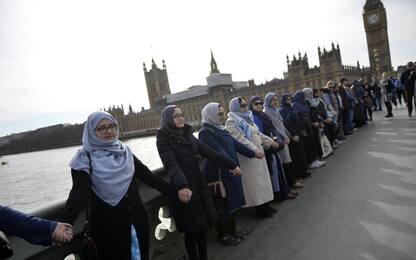 Attentato Londra, marcia delle donne islamiche contro il terrorismo 