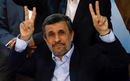 Iran, Ahmadinejad si&nbsp;ricandida: è in corsa per le presidenziali<br>
