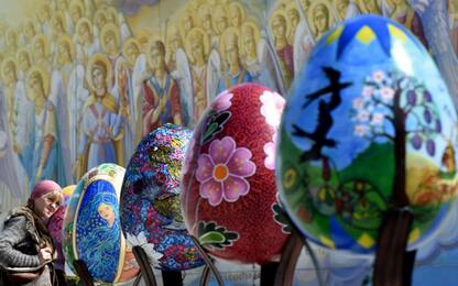 Kiev, le uova pasquali in mostra