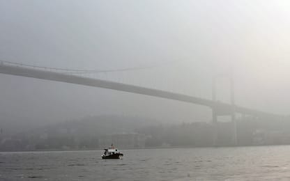 Turchia, nave militare russa affonda al largo di Istanbul