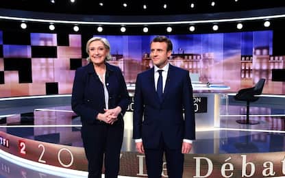 Duello tv Le Pen-Macron. Lei attacca: "Affarista". Lui: "Bugiarda"