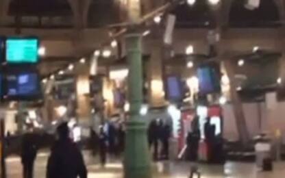 Parigi, evacuata Gare du Nord: caccia a tre sospetti, ma blitz a vuoto