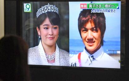 Giappone, la principessa Mako rinuncia ai titoli nobiliari per amore